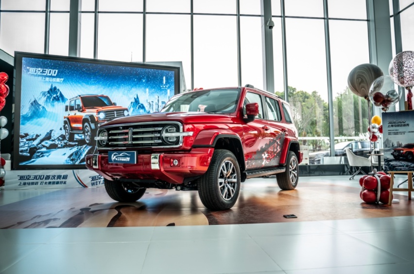 20万预算，排队等坦克300，还是优惠买RAV4？