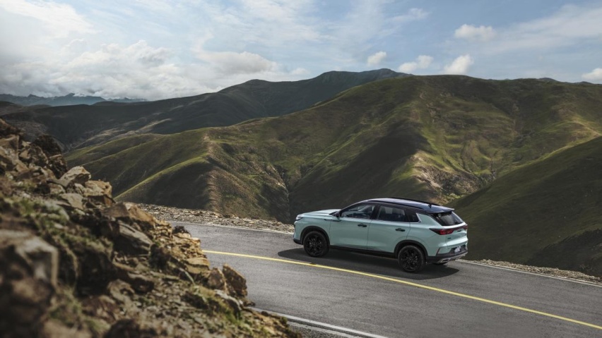 13万买混动SUV？试驾自主新卷王东风风神皓极