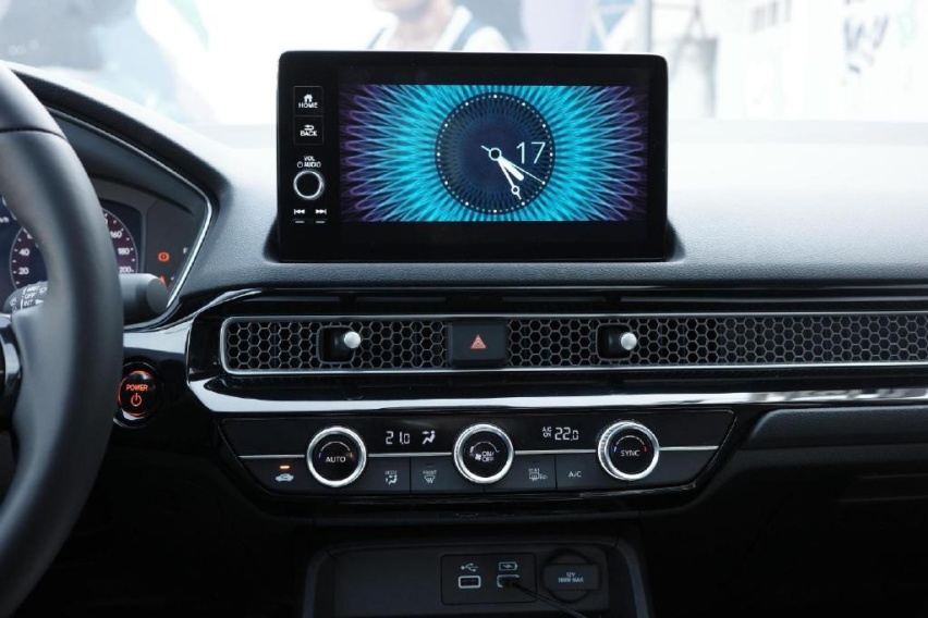 试驾型格HATCHBACK混动版：比高尔夫油耗更低、空间更大