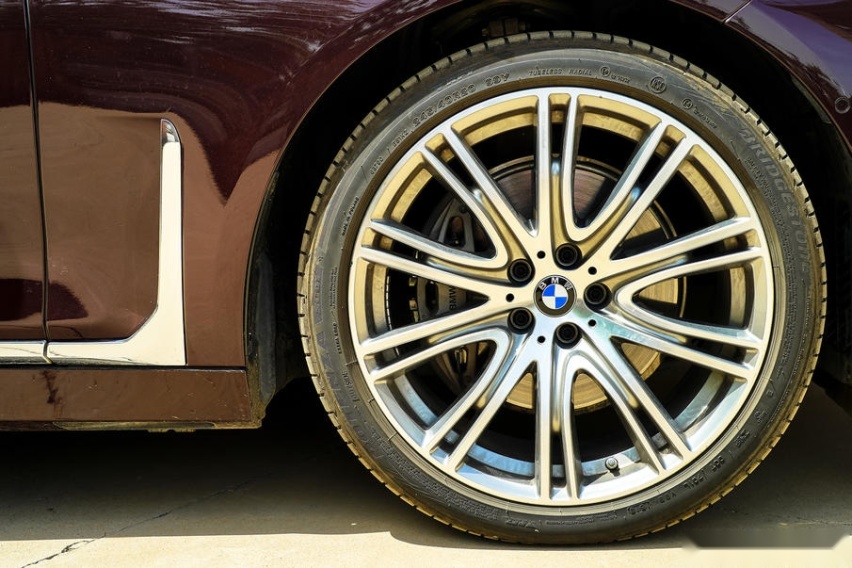 新BMW 7系试驾——宝马的第6代后浪