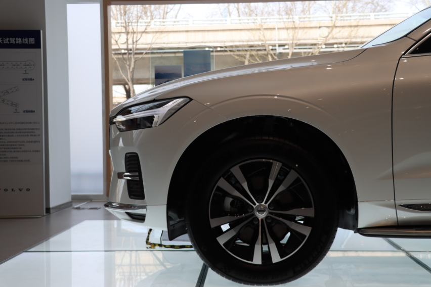 到店实拍2024款沃尔沃XC60，选哪款车更合适？