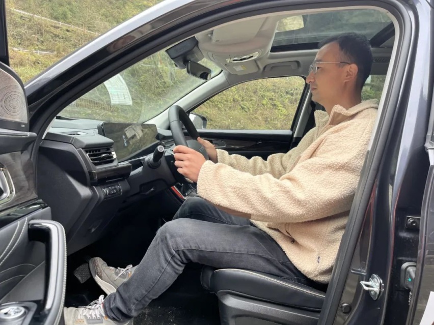 车壹圈试驾丨星途揽月400T，20万元级七座SUV，科技舒适