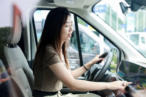 2023年服贸会环境服务指定用车，福特全顺T8凭什么领跑世界？