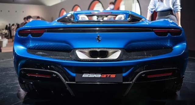 近距离静态体验法拉利296 GTS，触不可及的“梦”我摸到了