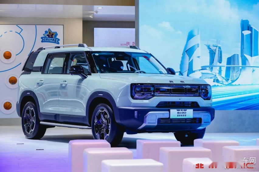 2024北京车展:BJ30预售11.99万起，北京汽车越野电驱全阵容亮