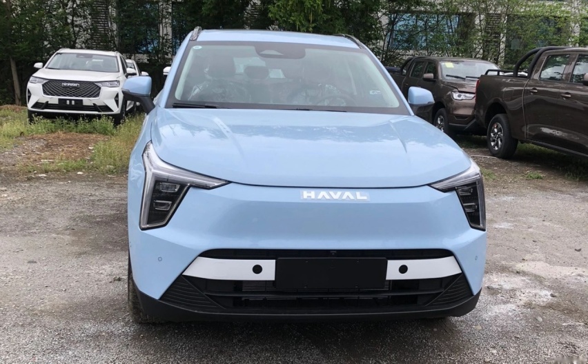 哈弗首款纯电SUV！枭龙EV现身街头，车长4米6续航600km，还看元