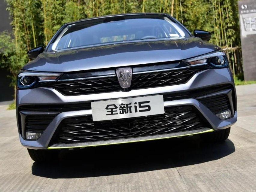 顶配8万多带主动刹车、自适应巡航,它比帝豪、逸动香!