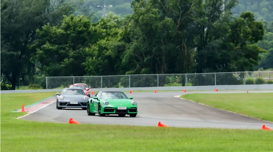 718 GT4 RS_(ki)Cayenner(sh)麣ِԇ{