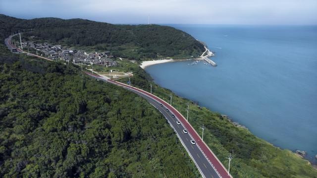 16 万元级别纯电 SUV 几何 C 是你要考虑的车型