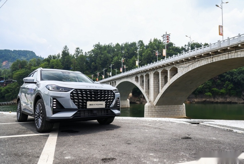 捷途再造村超热浪！X70 PRO趁势上市10.29万起