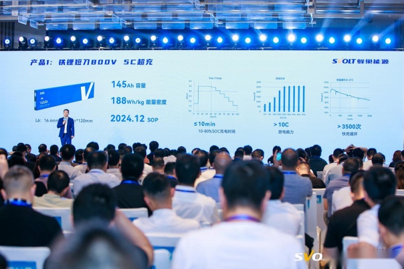 大圆柱遇冷，短刀崛起！蜂巢能源发布10分钟短刀快充