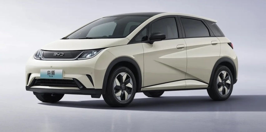 新款比亚迪海豚上市 9.98-12.98万 续航最高520km
