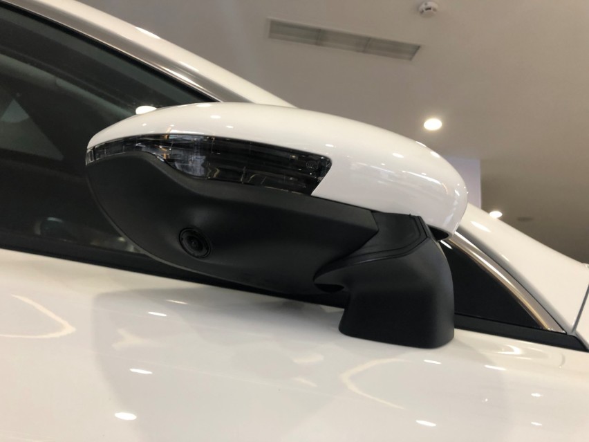 ​【不羁聊车】红旗首款纯电SUV，试看E-HS3如何定义精致