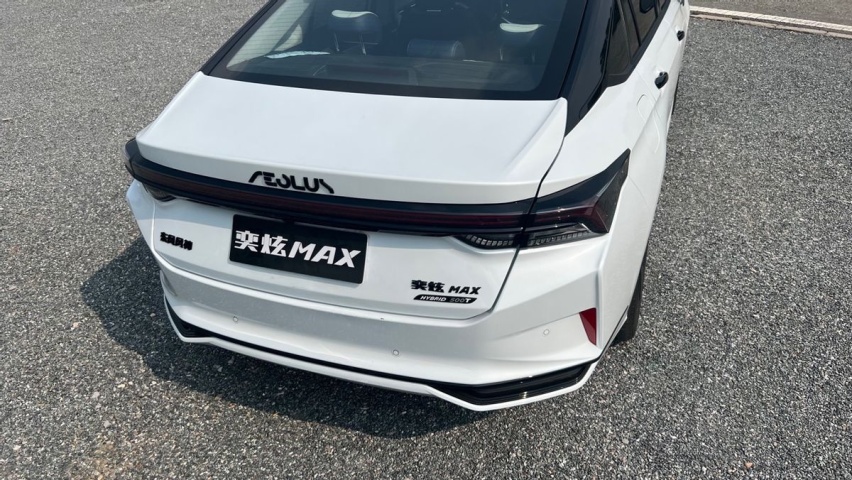 拿10万淘一台运动家轿，新款奕炫MAX不能不看