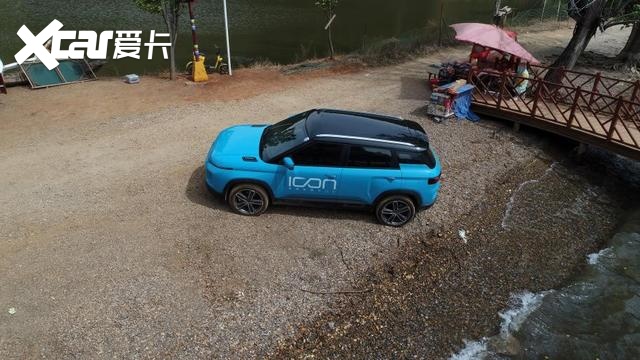 从丽江到泸沽湖，试驾吉利ICON，人间四月天留下这样一抹蓝