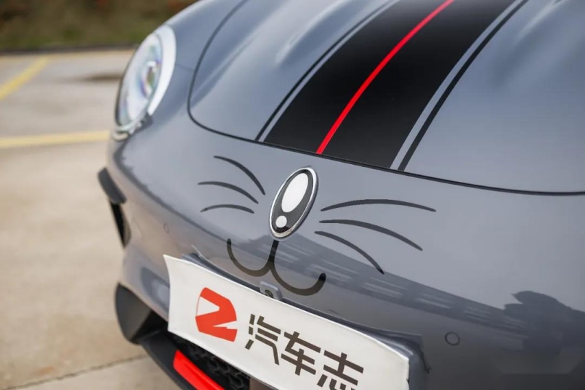 驭电出行春节篇第一弹：欧拉好猫GT，猜我俘获了几个小姐姐的心？