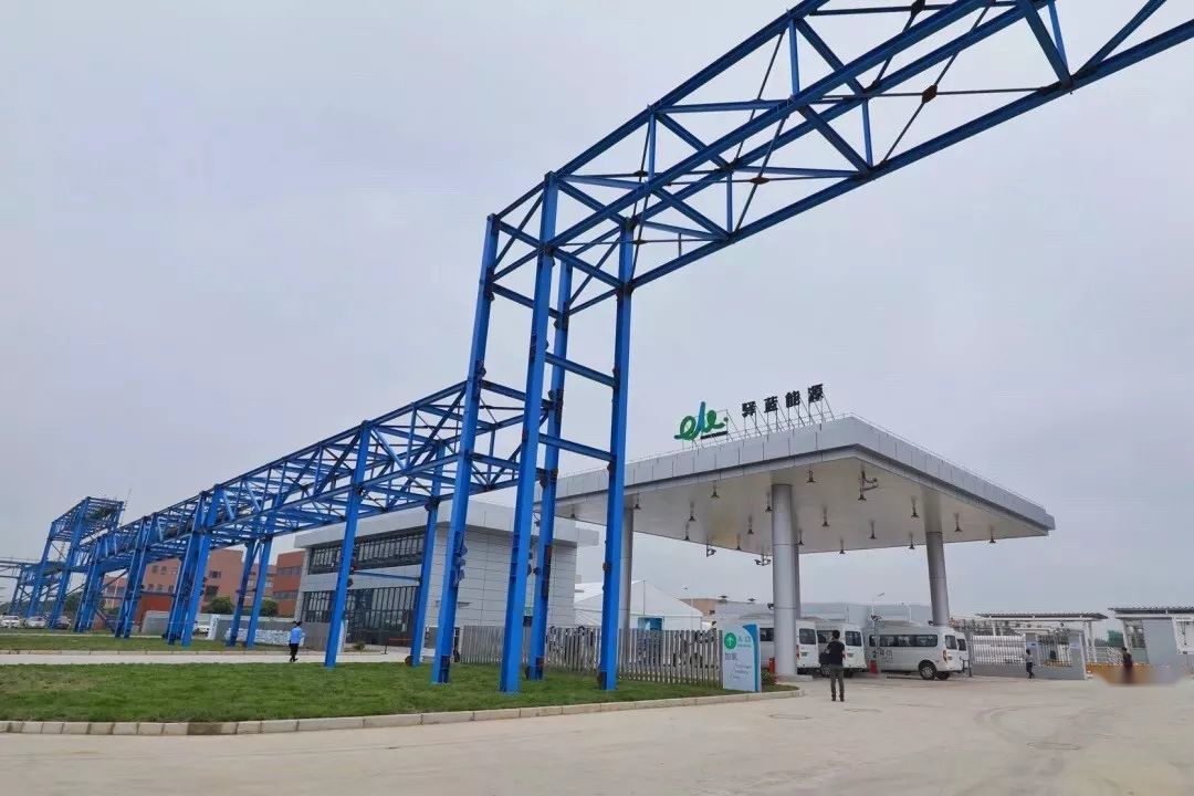 全球最大加氢站落户上海金山 建设美丽中国“从氢做起”