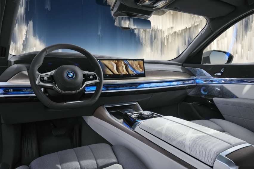 电动豪华应是什么样的？ 创新纯电动BMW i7或许是最好的答案