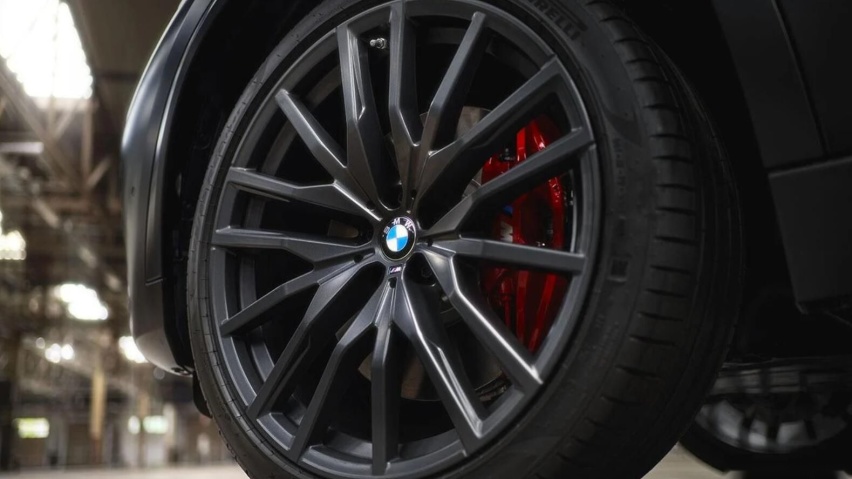 宝马X5/X6 Black Vermilion限量版海外价格曝光