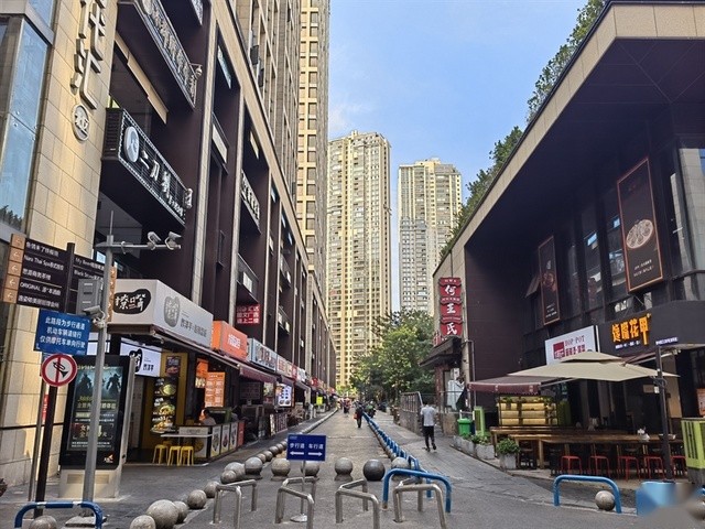 探店阿维塔：实车比照片好看，“配置够了，加装不是关键！”