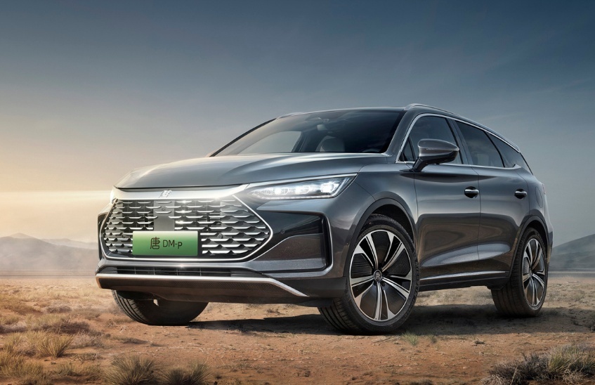 25万预算买中型插混SUV，领克08和比亚迪唐该怎么选？