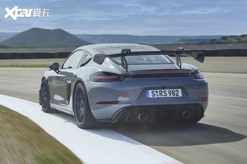 赛道属性拉满 保时捷718 Cayman GT4 RS售价157.8万