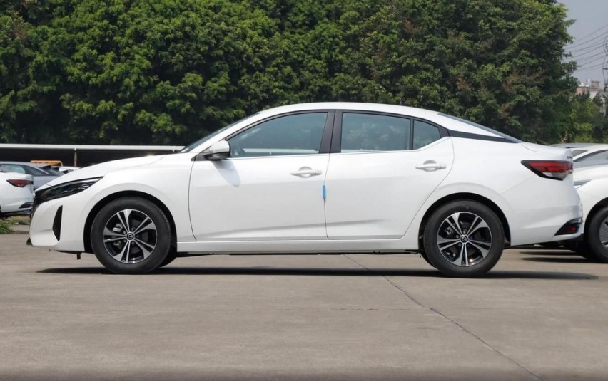 降至9.98万元，搭1.6L+CVT，油耗5.57L，轩逸悦享版如何？