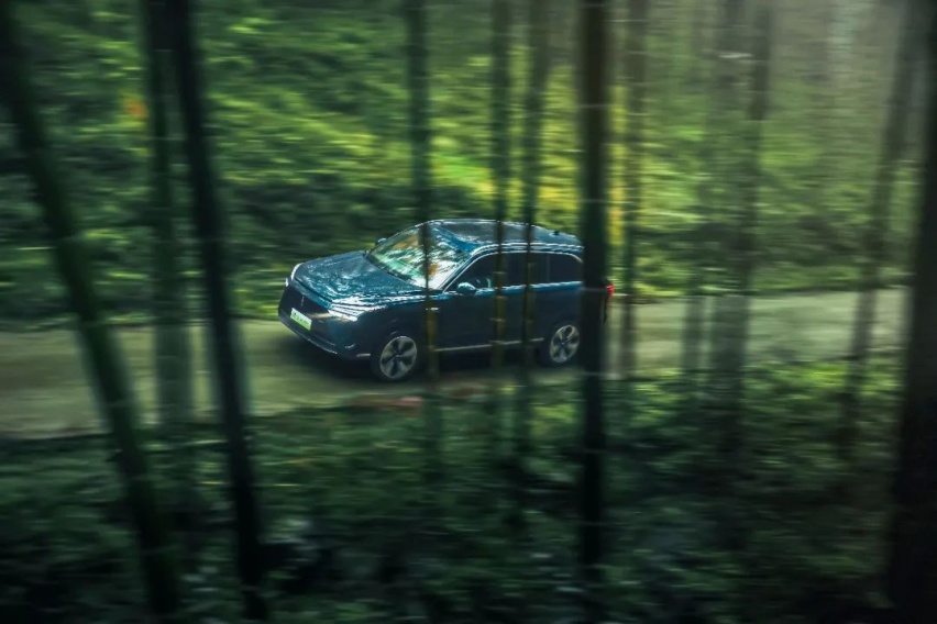 魏牌蓝山 DHT-PHEV，「大六座」的搅局者？