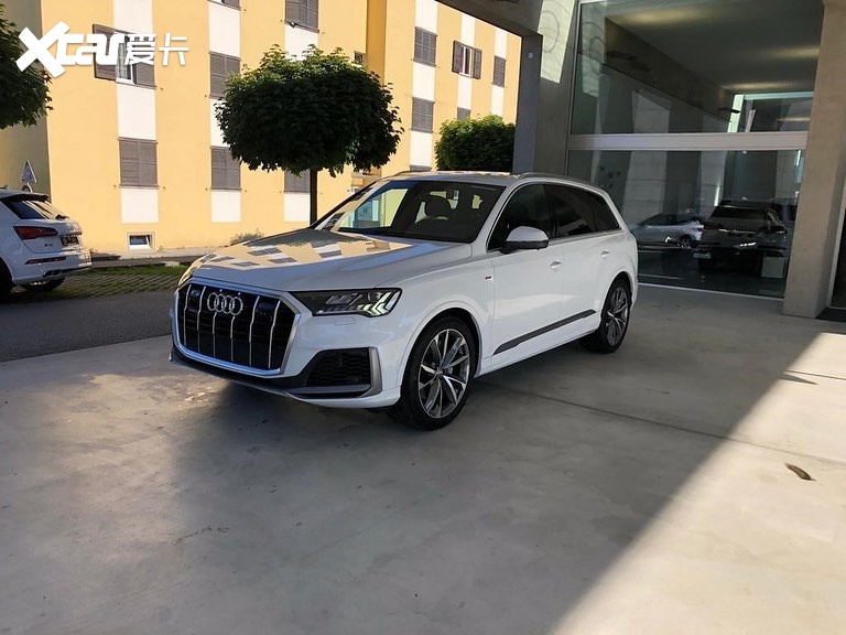 精致大气的设计 新款奥迪Q7实车