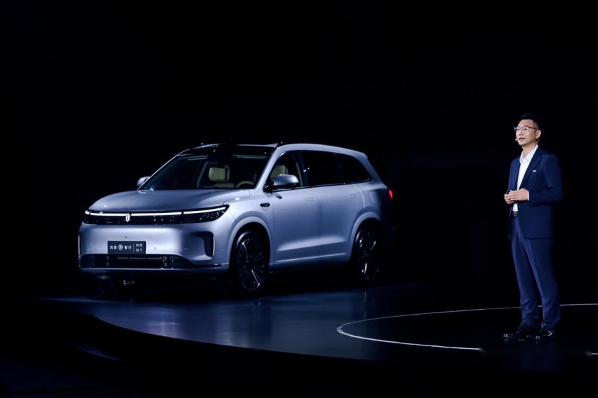 问界新M7 Ultra焕新上市 赛力斯汽车何利扬：6月将交付2万台