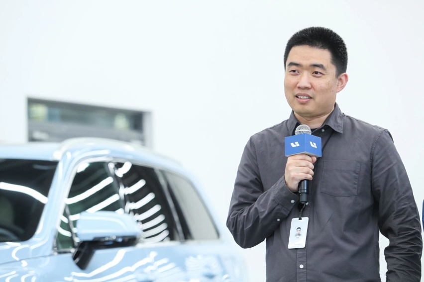 李想曝光MEGA造型设计，网友为何直呼“跳楼款”？