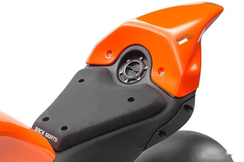 ktm-rc-8c-5.jpg.png