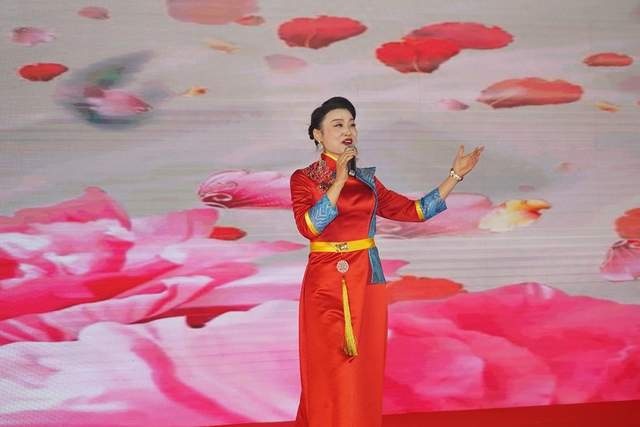 2021汽车新锐全媒体联盟—车市评选颁奖盛典在汉隆重举行