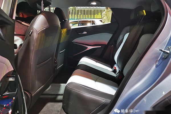 雪佛兰畅巡实拍体验：SUV？跨界轿车？不纠结，好看就行