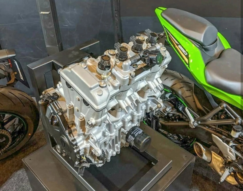 川崎ZX-25R，号称250CC排量最强机车