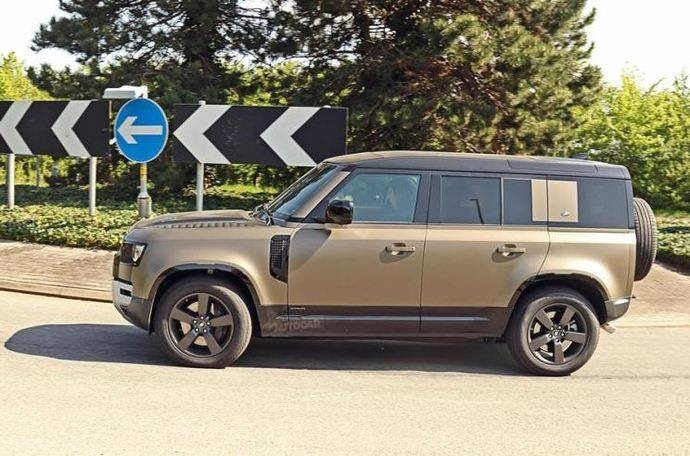 或搭5.0T V8机械增压发动机，路虎卫士新增车型曝光