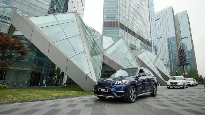 宝马最不值得买的车堪称买标送车;最值得买的车比凯美瑞卖得好