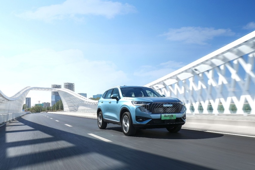 试驾哈弗H6 DHT-PHEV，15万级的国民神车“触电”体验