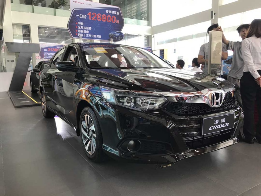 【到店暗访】动辄月销2万+，这些10万级家轿真有这么多人看？
