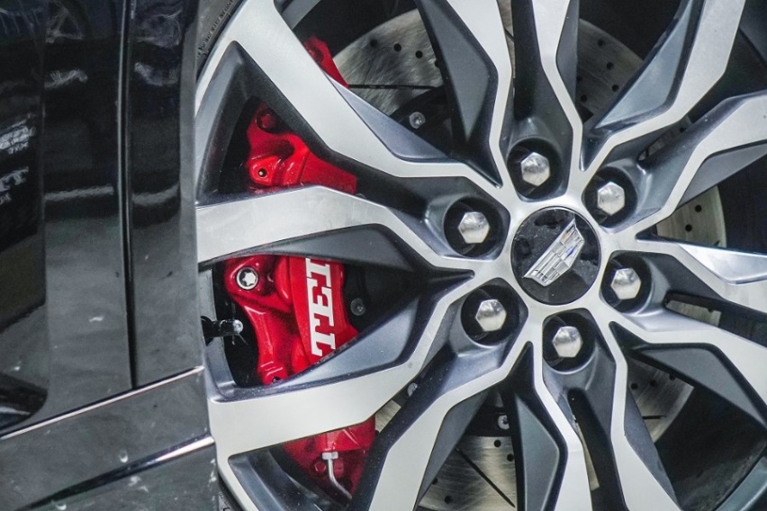 改装案例，凯迪拉克XT6升级TEI Racing前6后S4刹车卡钳套装