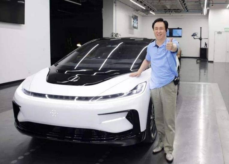 关于许家印卸任恒大地产董事长，真相究竟是什么?