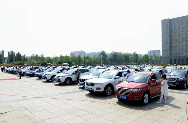 为什么跑滴滴的多是卡罗拉双擎车？是巧合吗？听听滴滴师傅怎么说