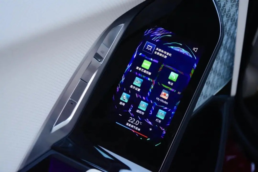 【e汽车】“最强BMW i7”强在哪？只有试了才知道