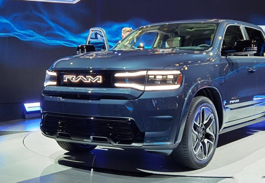 别盯着福特F-150了！道奇公羊Ram1500纯电版亮相，零百4.4秒