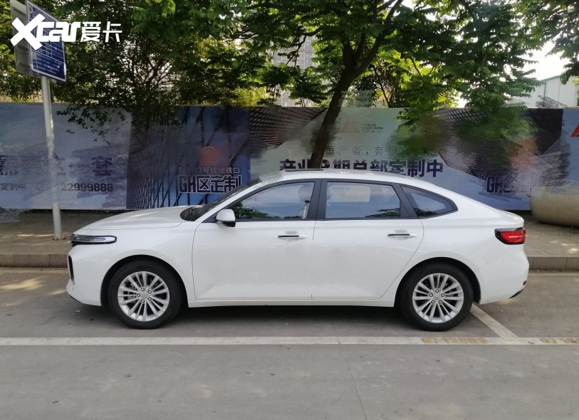 人生第一台车，没买朗逸也没买轩逸，却买了国产车RC-5，为何？