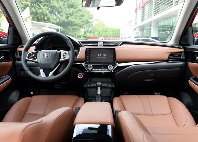 年轻人入手10万级家用车，这3款日系家轿最省油好开