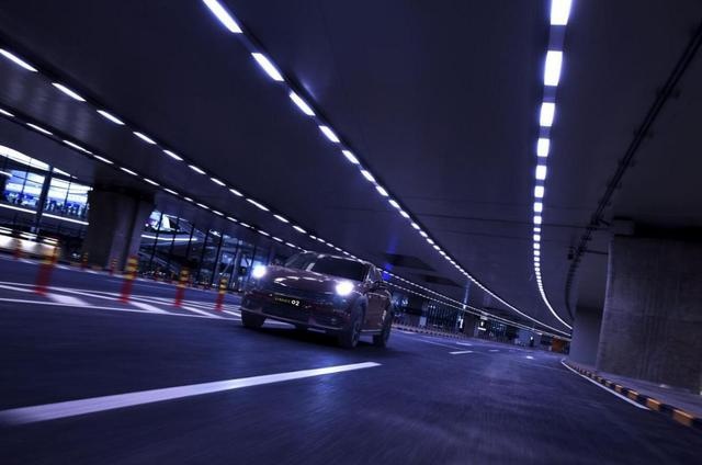 躁动却没有不安 记录与领克02的首次“夜跑”