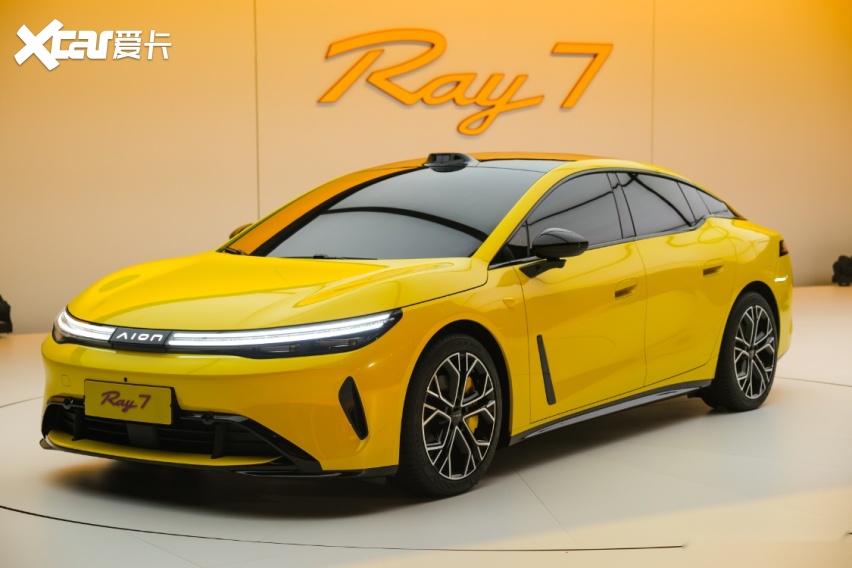 埃安Ray7，搭载华为DriveONE电驱，CLTC纯电续航700公里