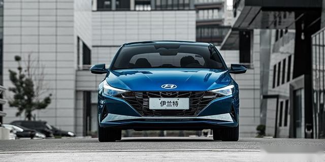 合资A级轿车怎么选？伊兰特购车手册，推荐240T GDi LUX尊贵版