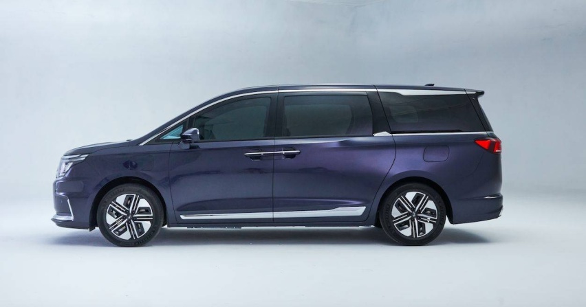 想要用车0焦虑？综合续航超1200km的电混MPV给你打个样！